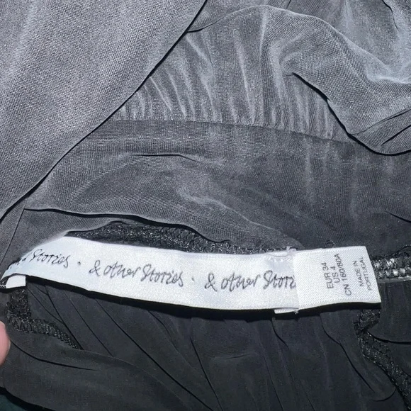 & Other Stories Women Black Plunge Scallop Neck Pleated Maxi Dress - Picture 2 of 8